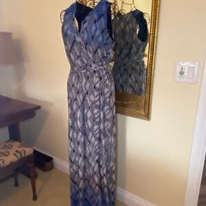 Elegant Blue Patterned Maxi Dress